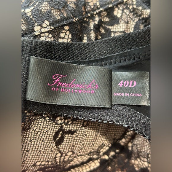 Frederick’s of Hollywood Voluptuous Lace Underwire Bra 40D Black Nude NWT - Picture 7 of 9